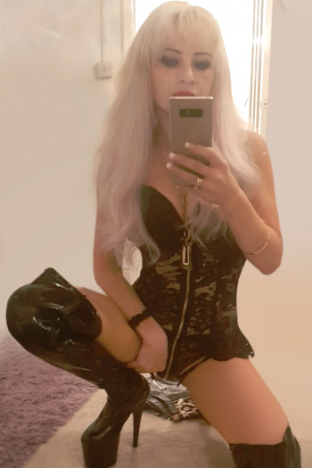 Rose's photo 0